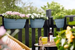 Intratuin Elho Balkonkasten Vibia Easyhanger blau 46 x 24,1 x 26,5 cm| Balkonkästen|Blumentöpfe & Pflanzgefäße