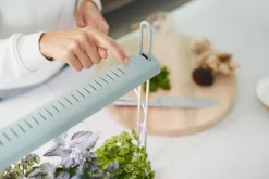 Intratuin Elho Pflanzenlampe Light Garden grün 44,3 x 27 x 7,8 cm| Pflanzenlampen