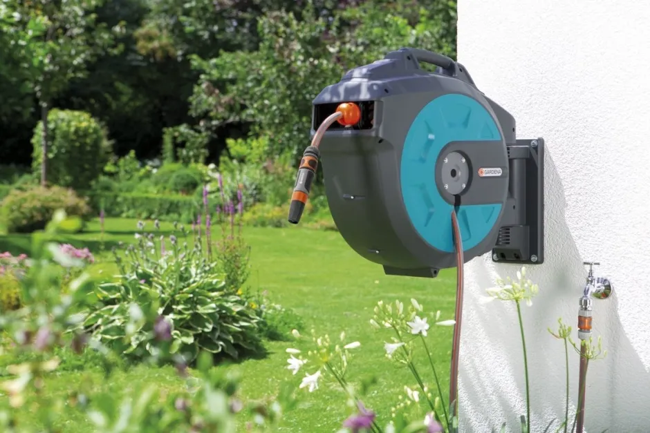 Intratuin Gardena Comfort Wand-Schlauchbox 35 m mit RollUp-Automatik| Gießen & Bewässerung|Gartenschläuche
