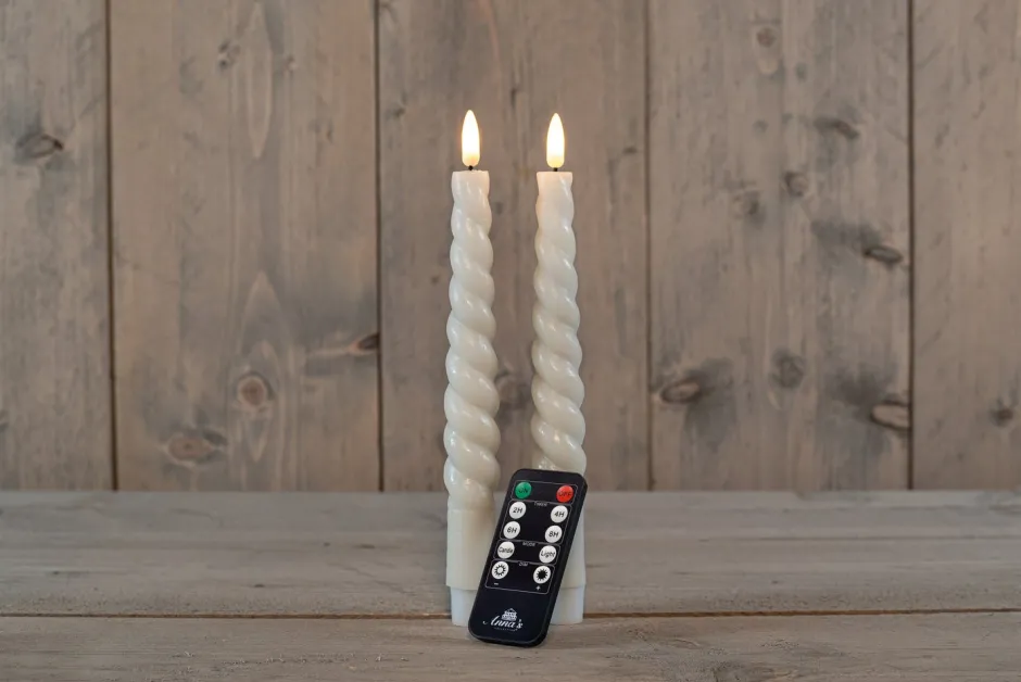 Intratuin Rustik Lys Stabkerzen Swirl creme 8,5 Std. 2 St.| Led Kerzen