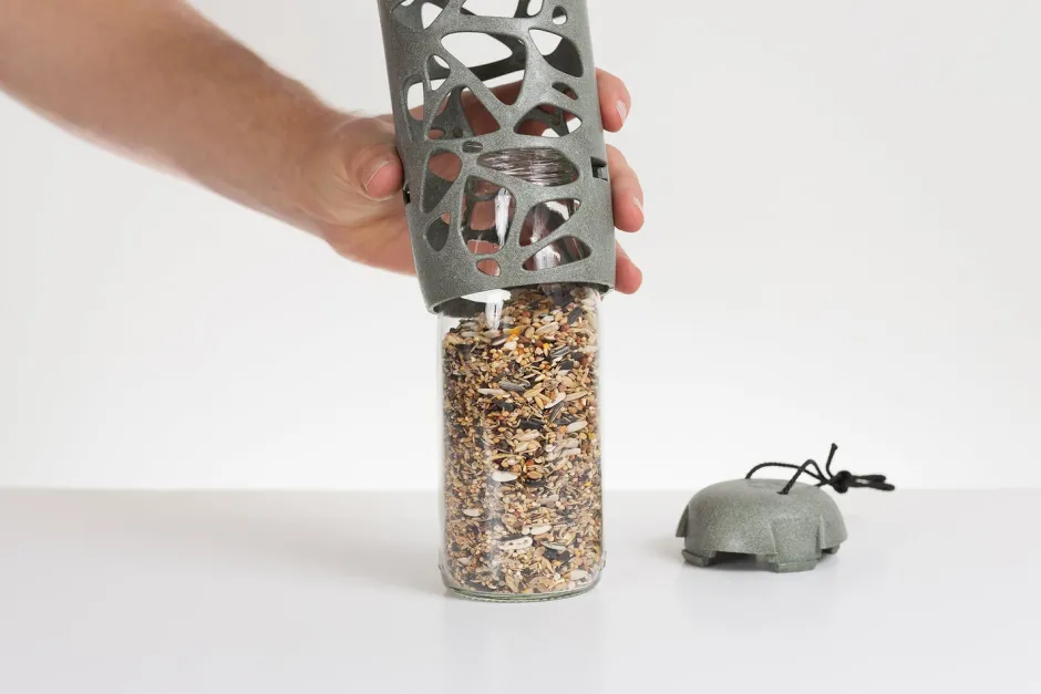 Intratuin Singing Friend Futtersilo Tara grau D 13 H 25 cm| Gartenvögel|Vogelfutterhäuser